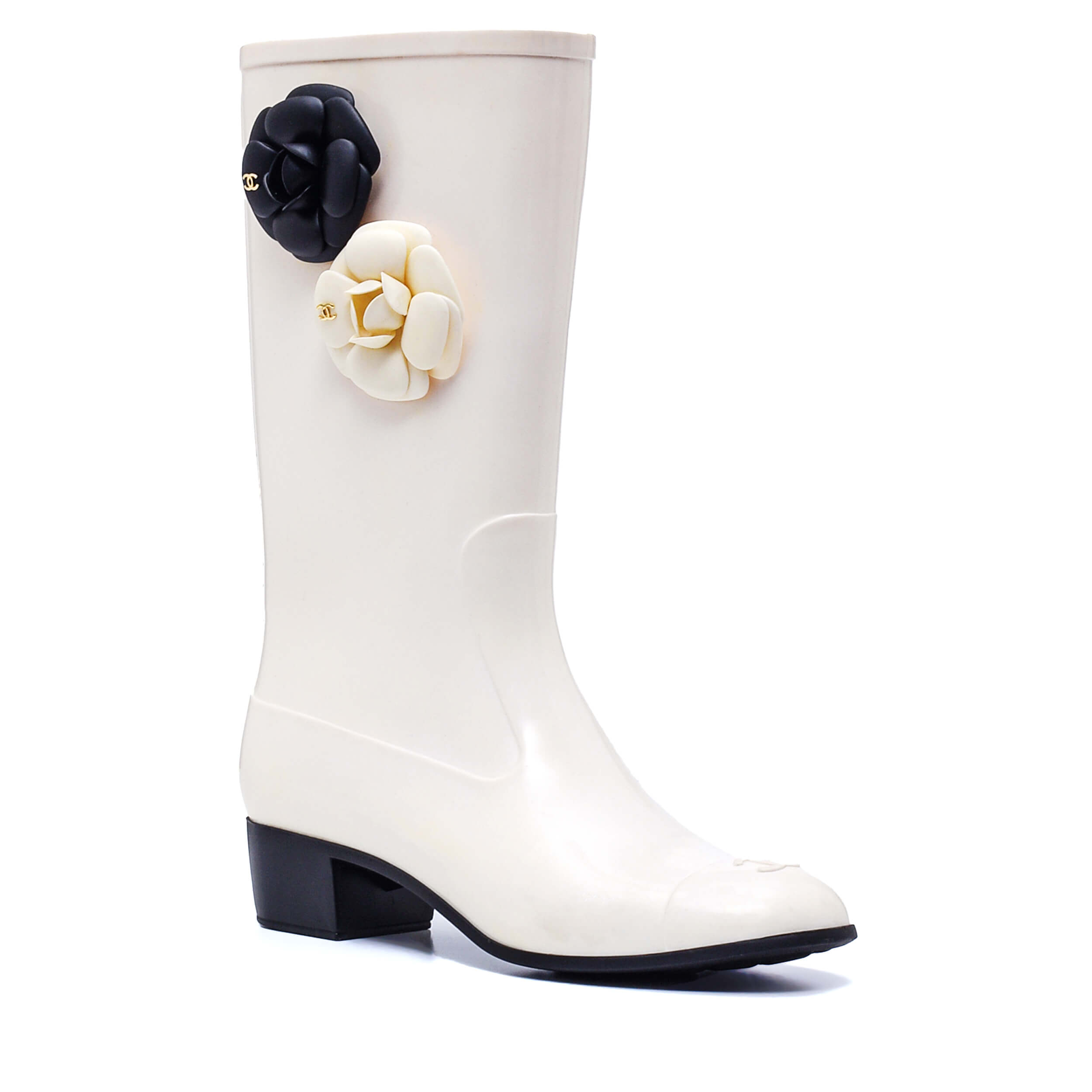 Chanel - White Rubber Camellia Rain Boots / 40